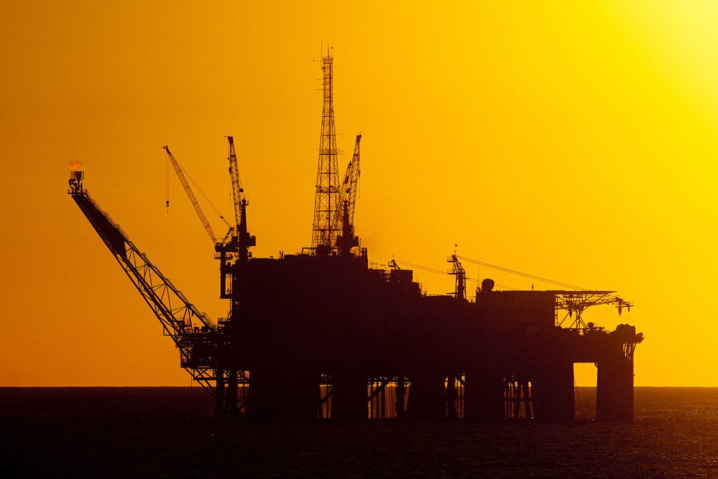 Rig oil Angola expedited passports