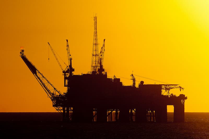 Angola - Oil rig
